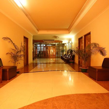 Grand Park Hotel Chittagong Exteriör bild