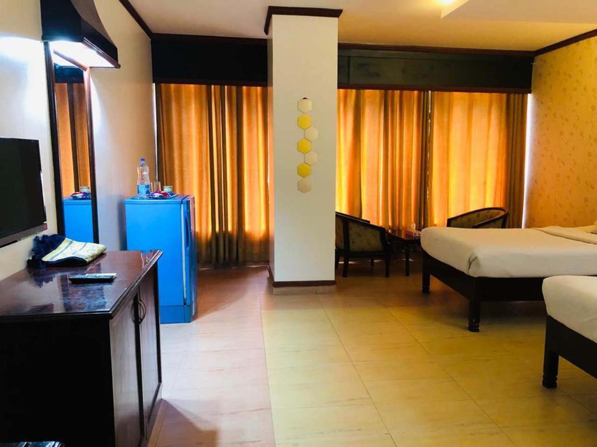 Grand Park Hotel Chittagong Exteriör bild