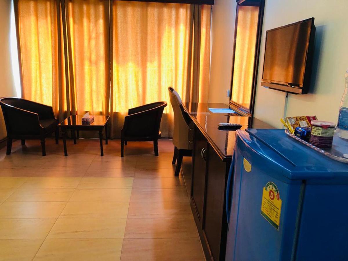 Grand Park Hotel Chittagong Exteriör bild